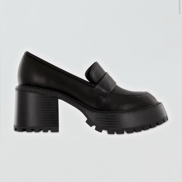 NEW Mia Black Dalilah Platform Lug Sole Platform Loafer Size 7.5 - Picture 2 of 2